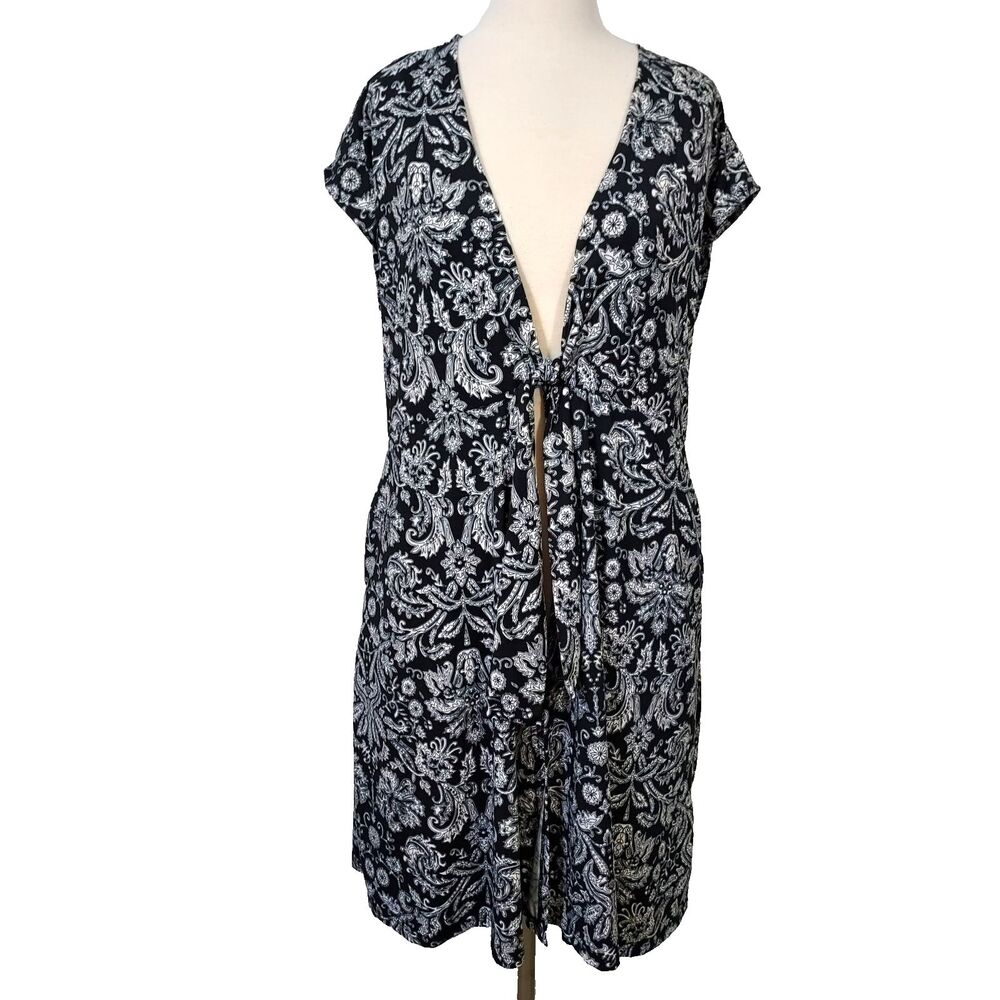 JG Hook Tie Front Cardigan Duster Size Medium Stretch Sleeveless Black White